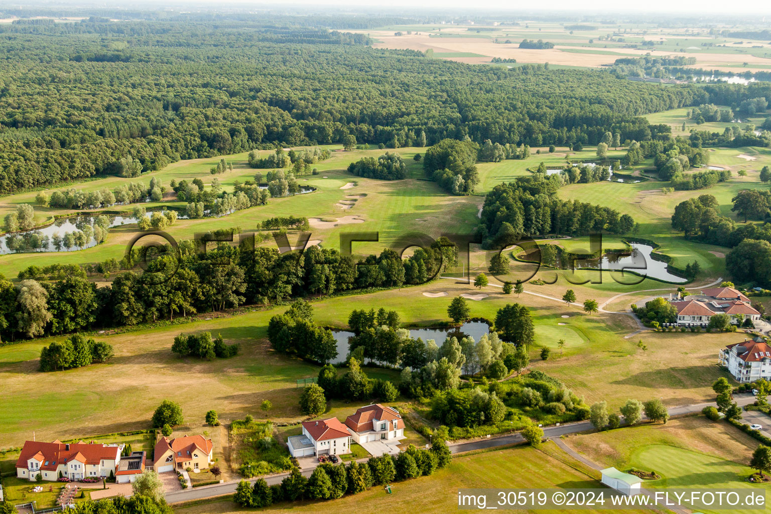 Photographie aérienne de Surface du Golfclub Soufflenheim Baden-Baden à Soufflenheim dans le département Bas Rhin, France