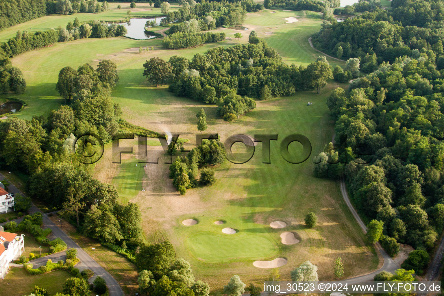 Vue oblique de Club de golf Soufflenheim Baden-Baden à Soufflenheim dans le département Bas Rhin, France