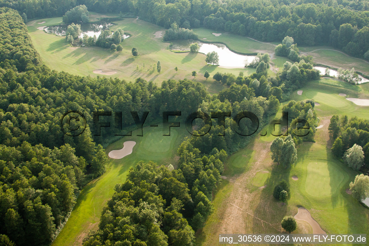 Club de golf Soufflenheim Baden-Baden à Soufflenheim dans le département Bas Rhin, France vu d'un drone