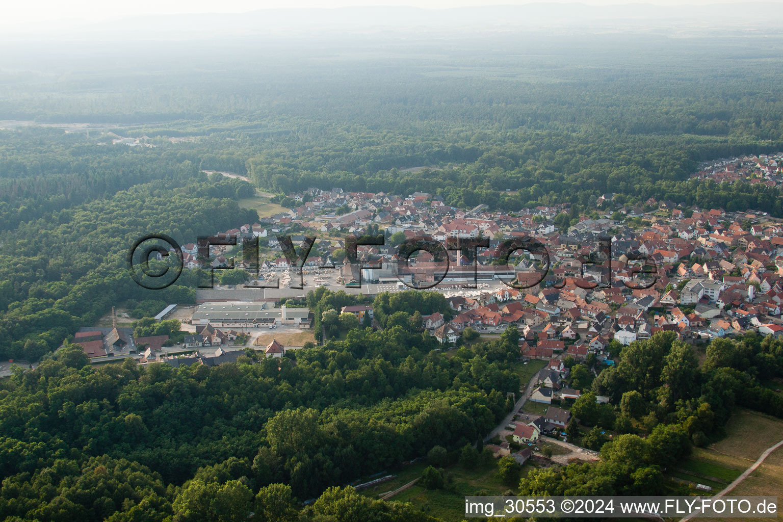 Soufflenheim dans le département Bas Rhin, France d'en haut