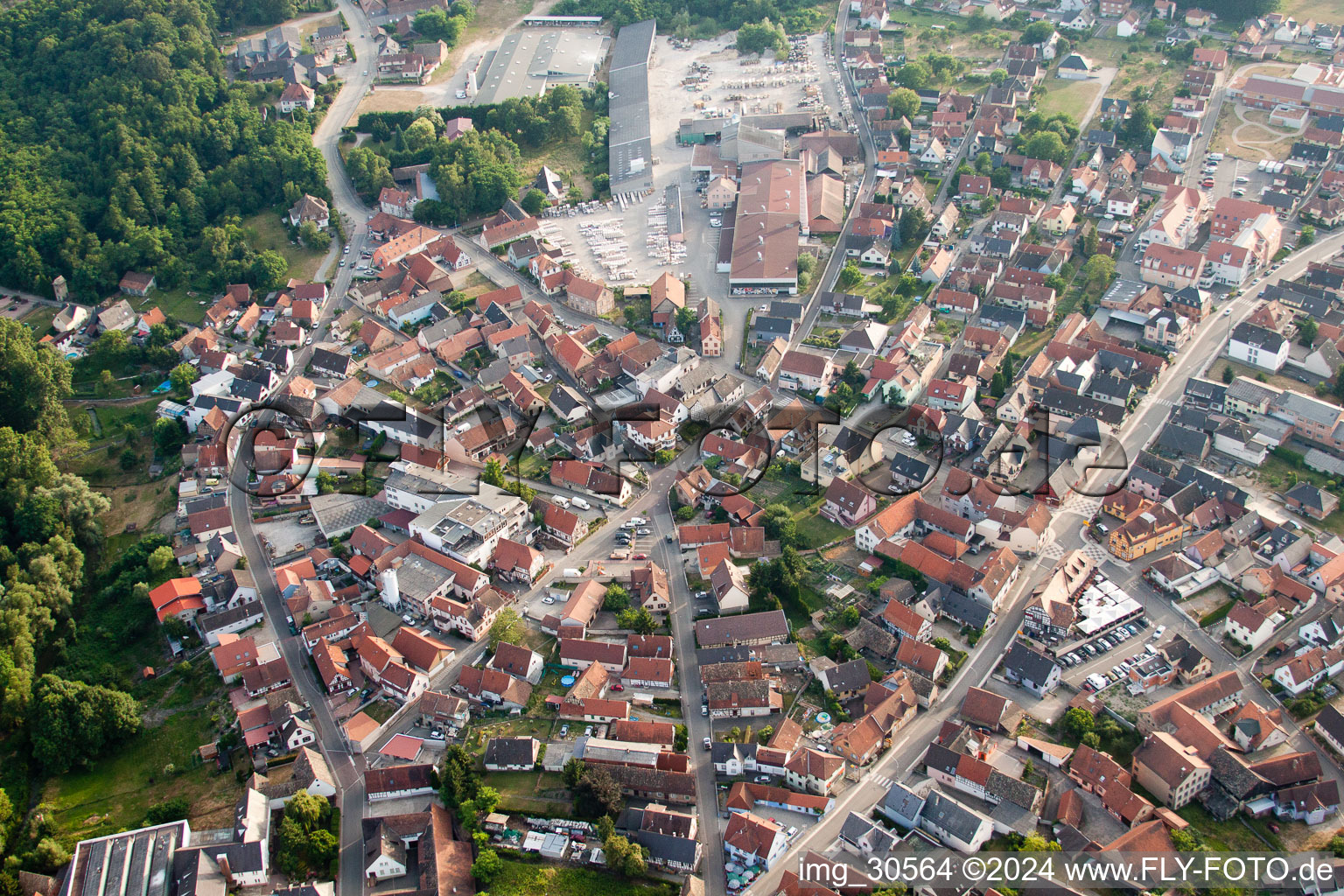 Vue aérienne de Soufflenheim dans le département Bas Rhin, France