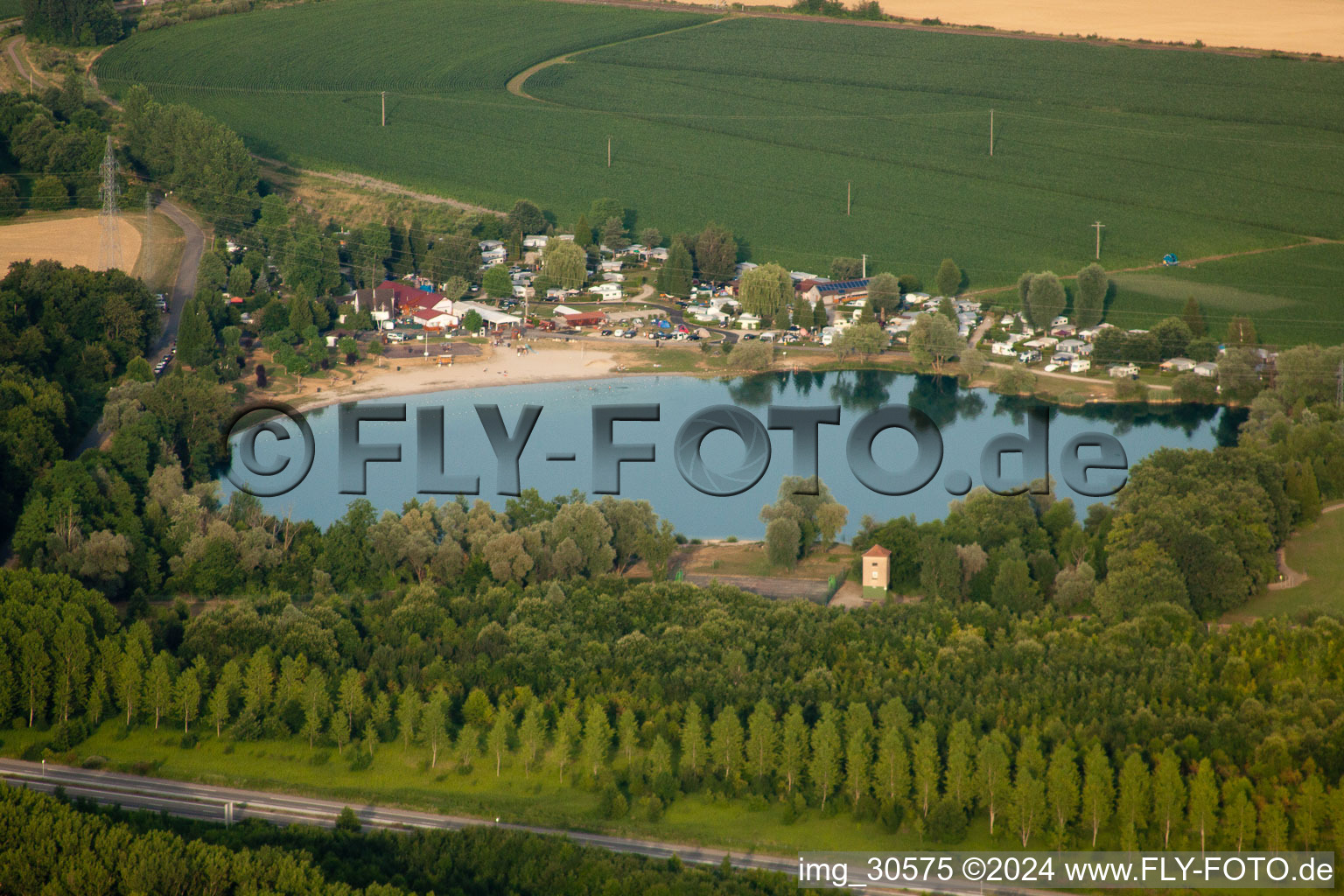 Vue aérienne de Camping à Roppenheim dans le département Bas Rhin, France