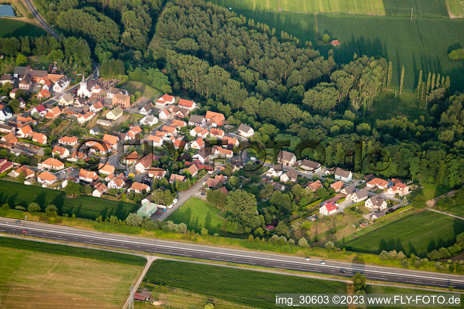 Vue aérienne de De l'ouest à Kesseldorf dans le département Bas Rhin, France