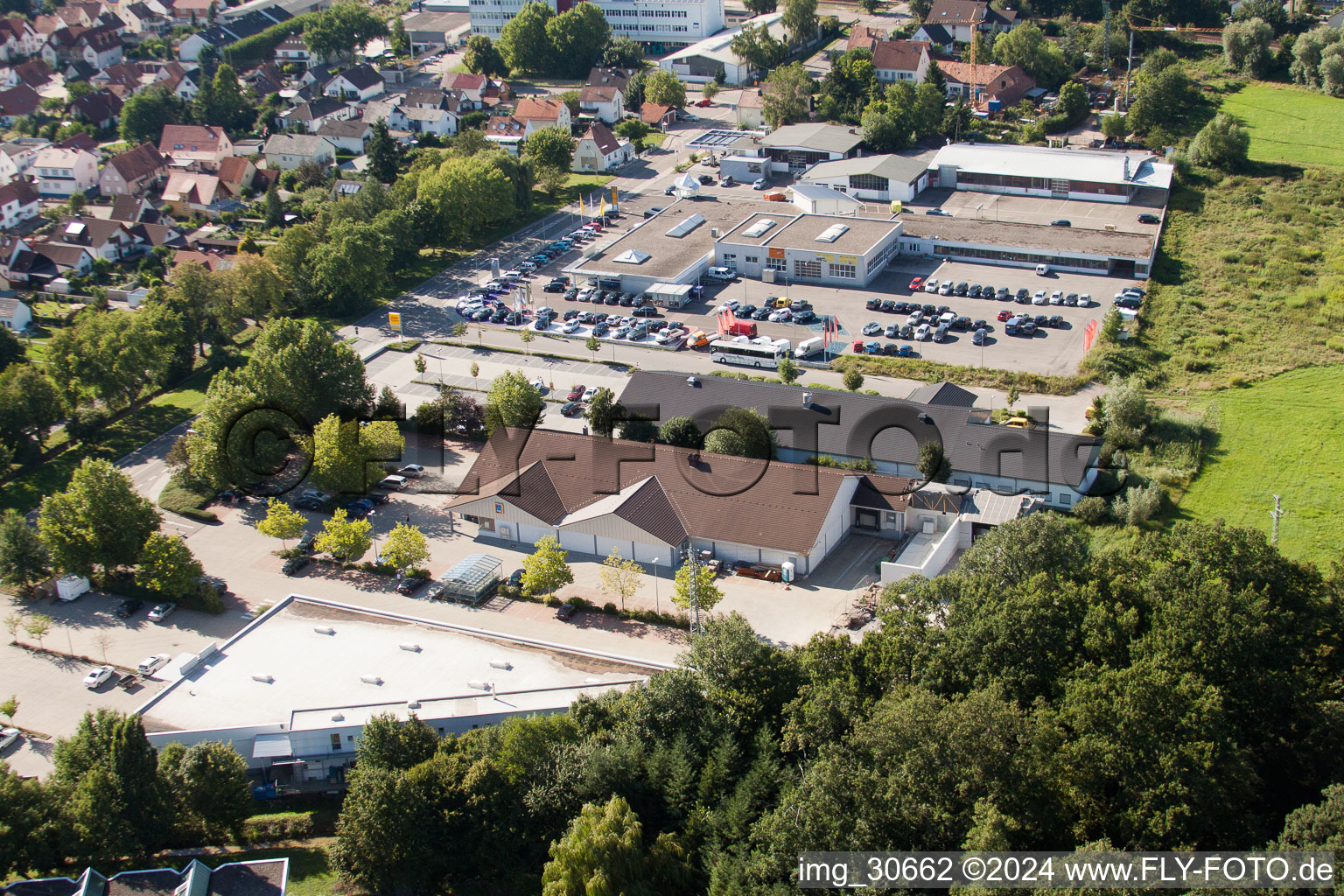 Vue aérienne de Lauterburgerstraße, chantier d'agrandissement d'Aldi à Kandel dans le département Rhénanie-Palatinat, Allemagne