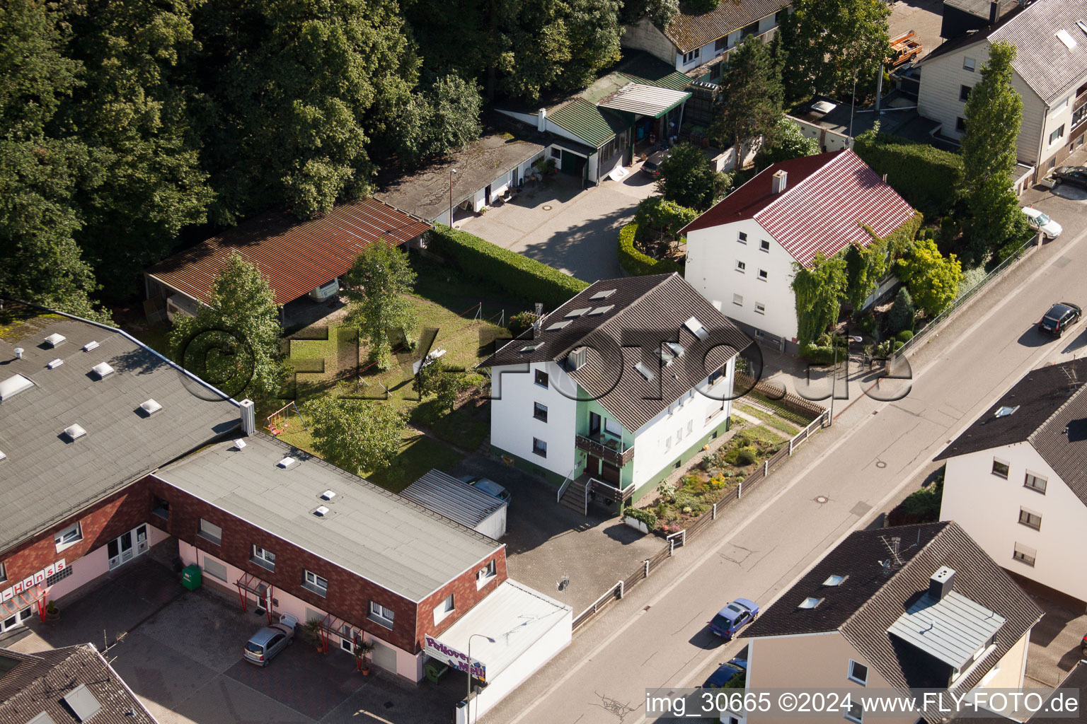 Vue oblique de Elsässerstr à Kandel dans le département Rhénanie-Palatinat, Allemagne