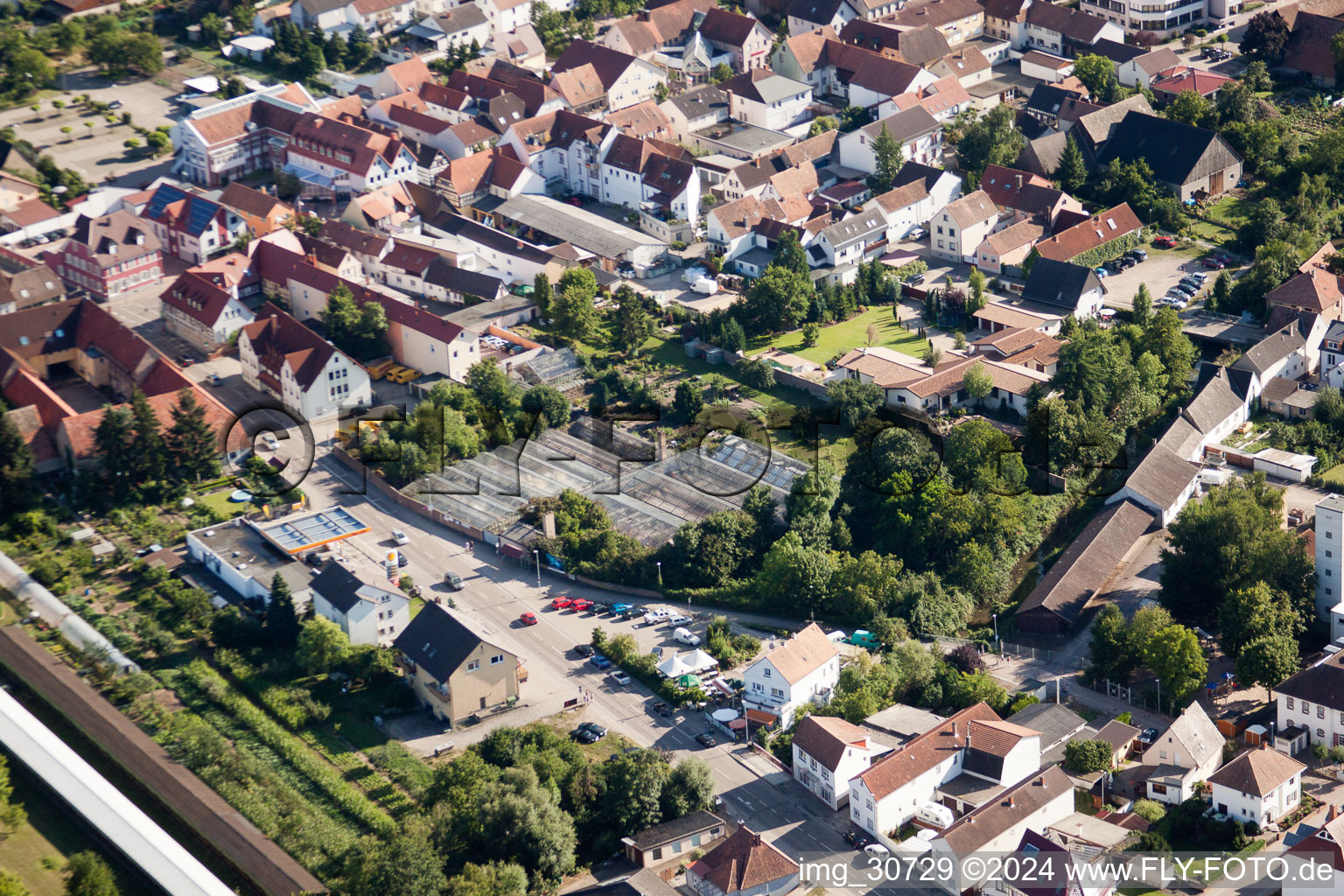 Rülzheim dans le département Rhénanie-Palatinat, Allemagne vu d'un drone