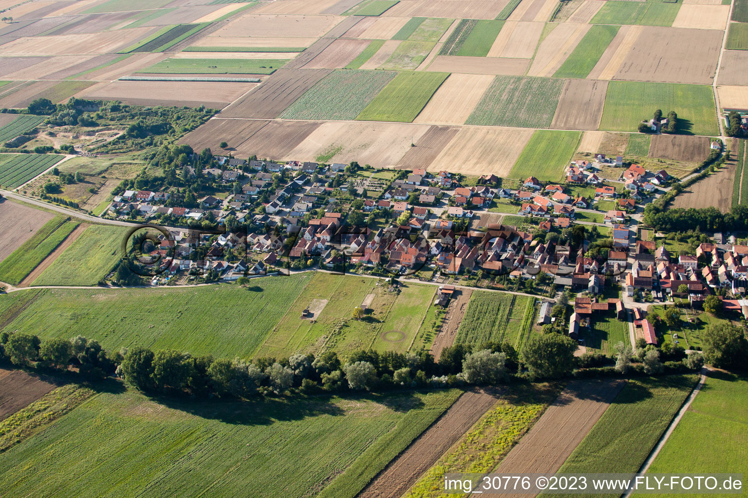 Vue aérienne de Du sud à Herxheimweyher dans le département Rhénanie-Palatinat, Allemagne