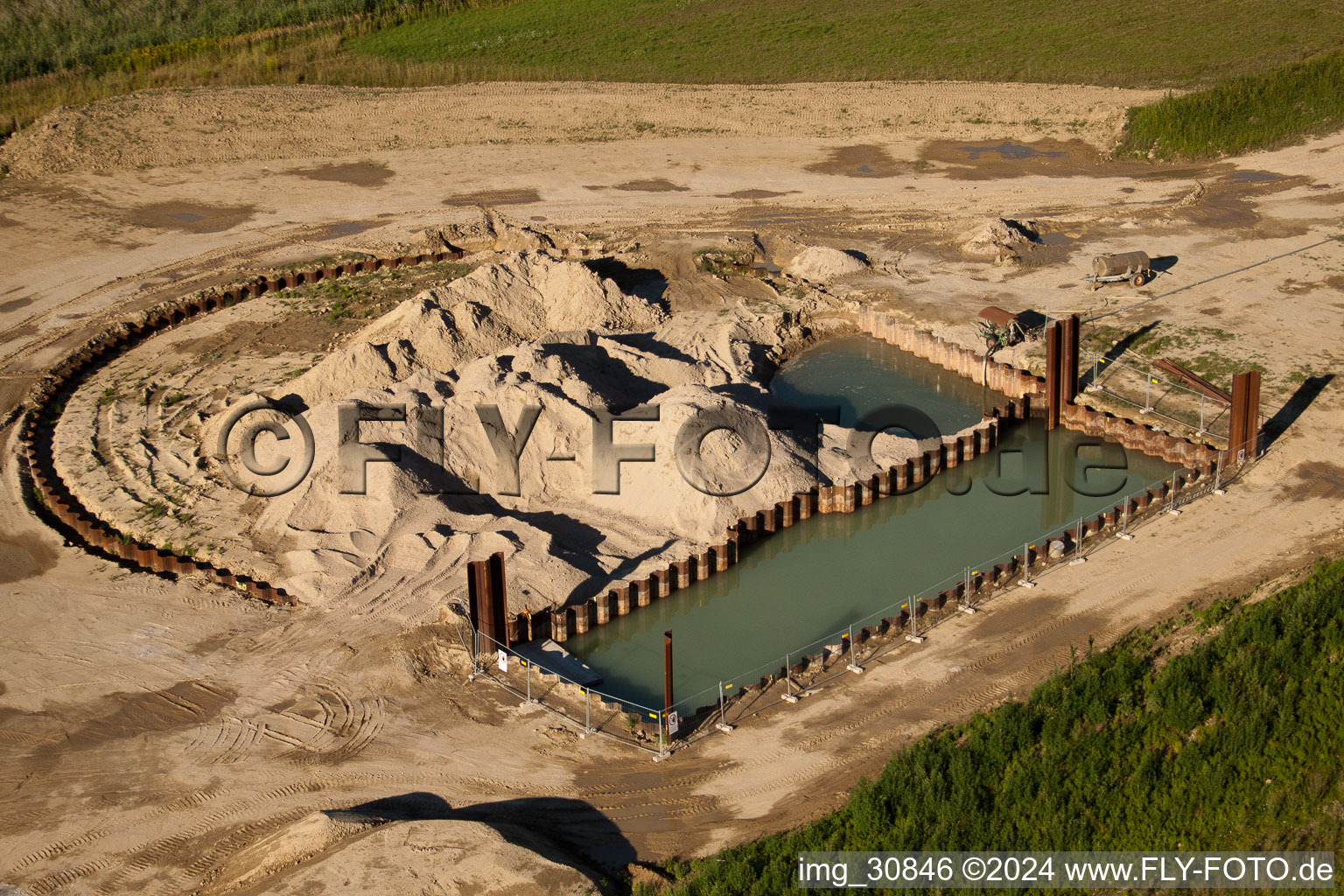 Vue aérienne de Construction de polders à Neupotz dans le département Rhénanie-Palatinat, Allemagne