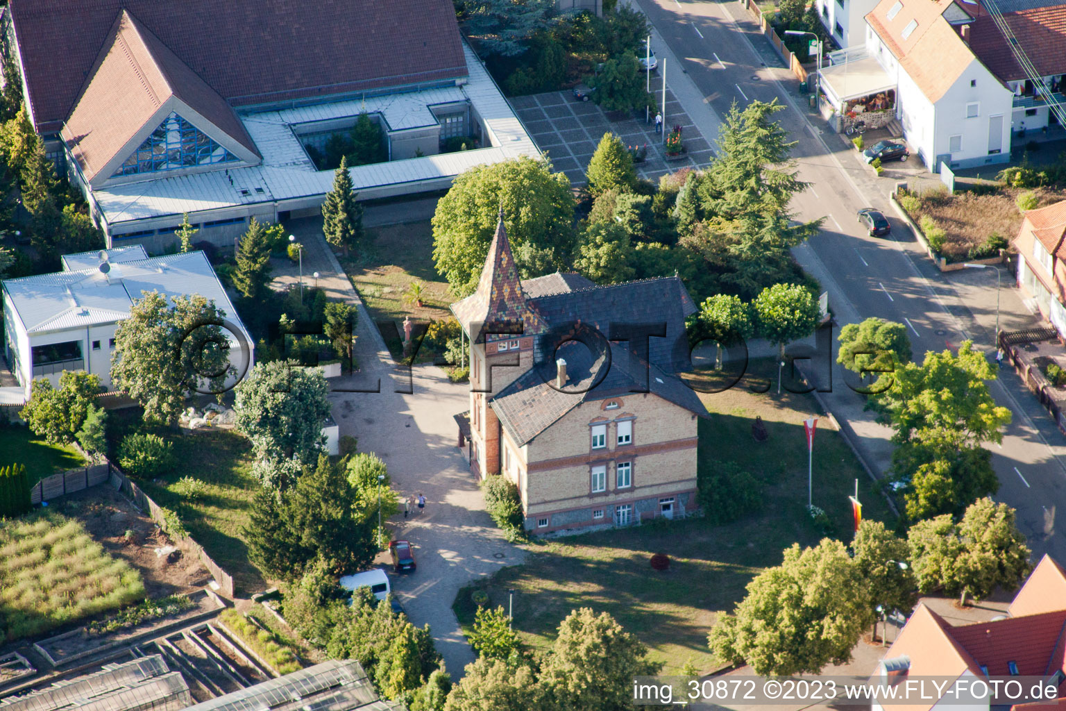Vue aérienne de L'hôtel de ville à Jockgrim dans le département Rhénanie-Palatinat, Allemagne