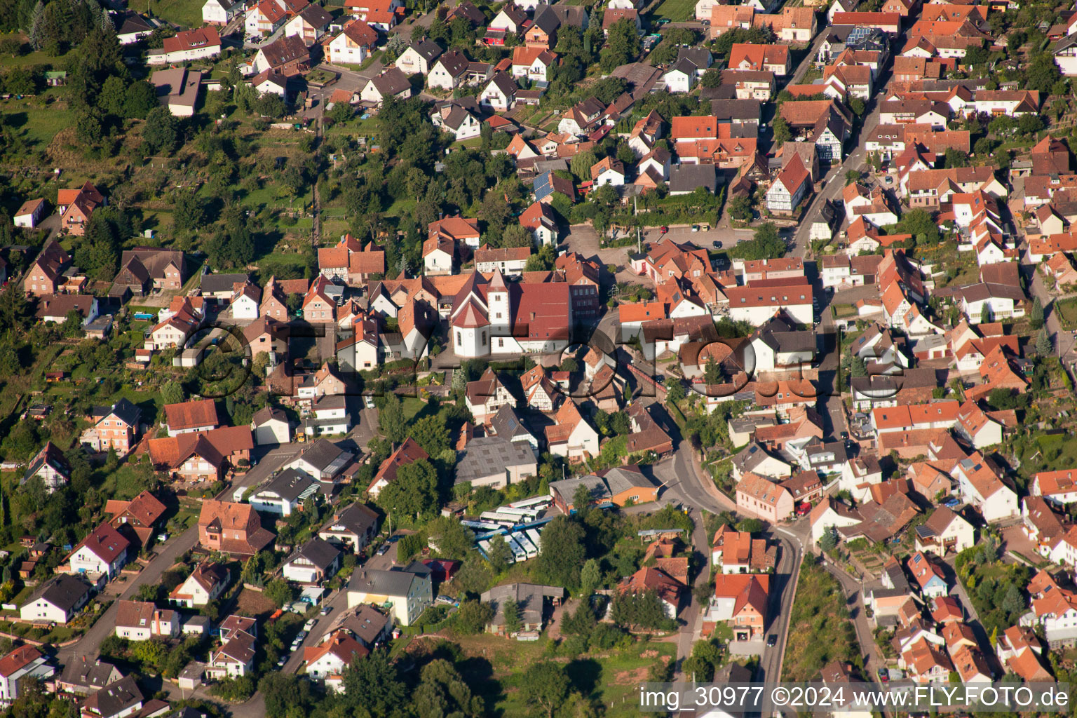 Vue aérienne de Annweiler am Trifels dans le département Rhénanie-Palatinat, Allemagne