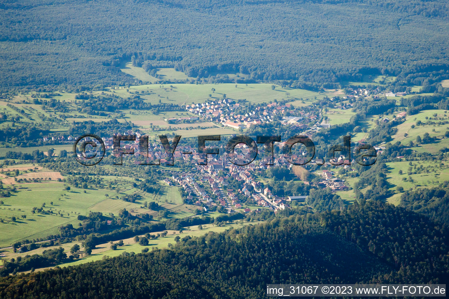 Enregistrement par drone de Lembach dans le département Bas Rhin, France