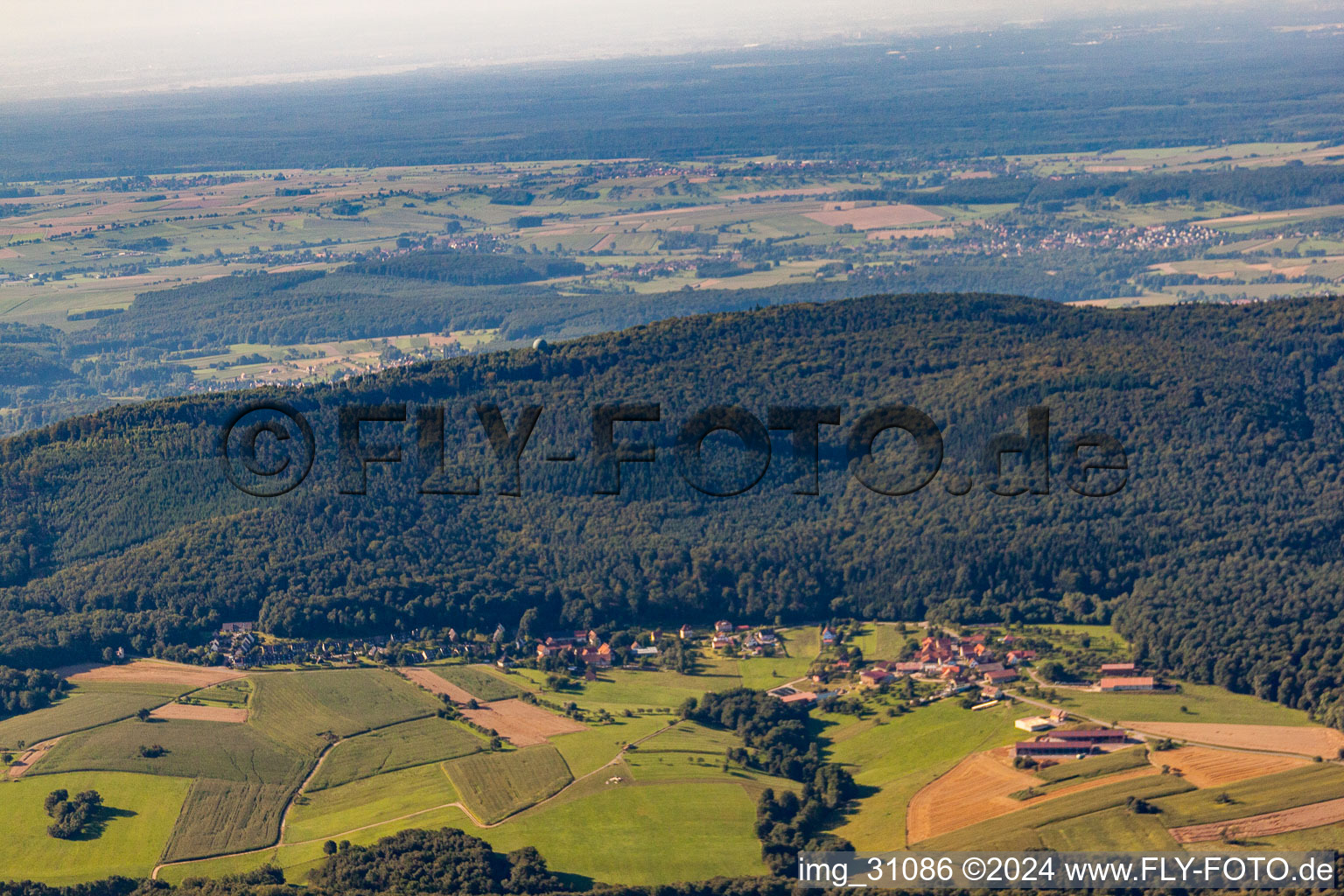 Image drone de Wingen dans le département Bas Rhin, France