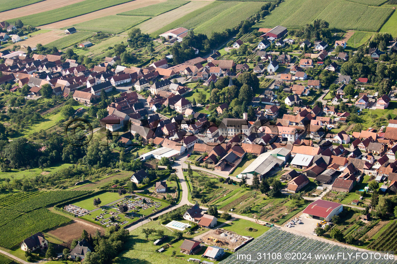 Image drone de Oberhoffen-lès-Wissembourg dans le département Bas Rhin, France