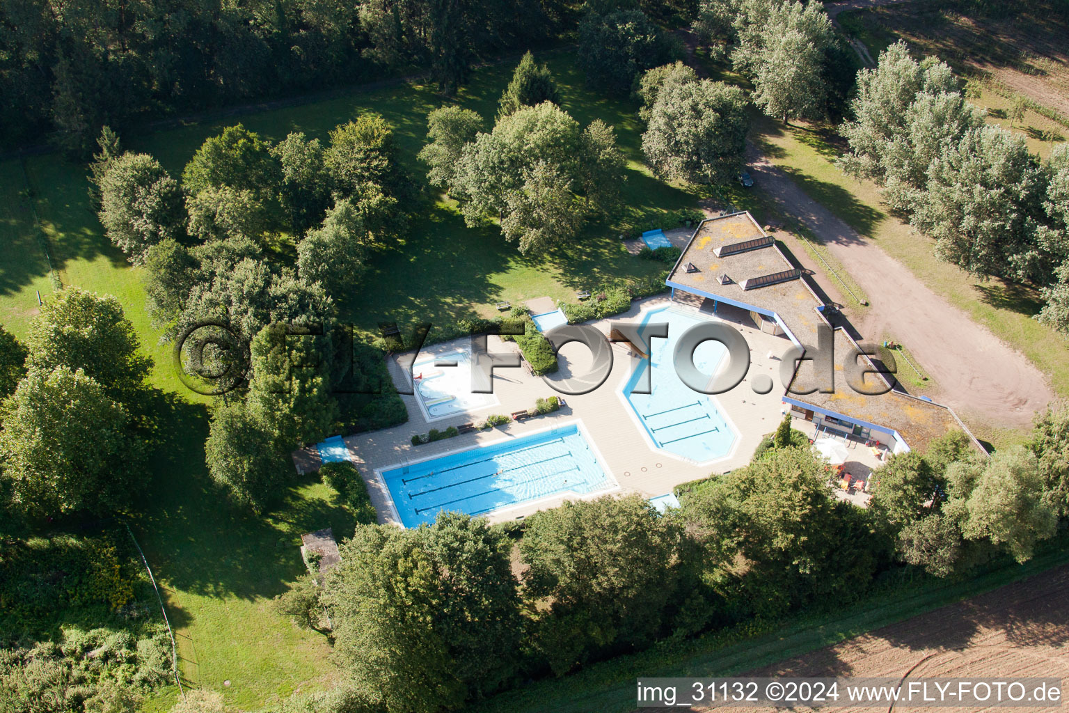 Vue aérienne de Piscine extérieure à Steinfeld dans le département Rhénanie-Palatinat, Allemagne