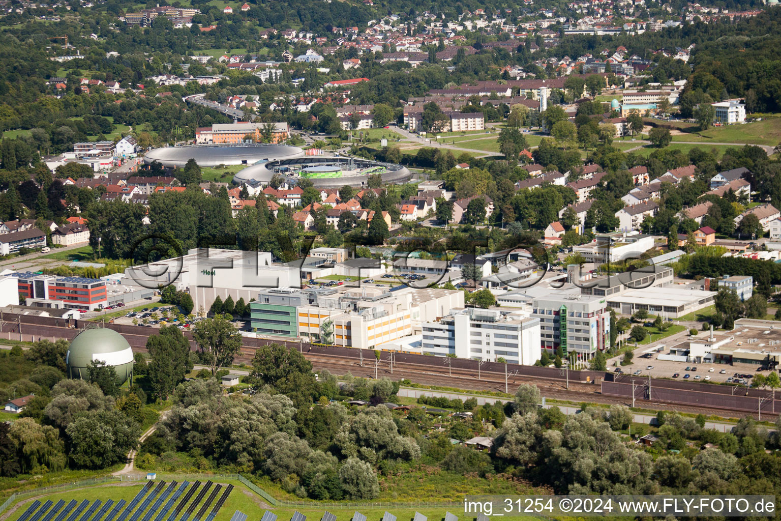 Vue oblique de Baden-Oos, Remèdes biologiques Talon à le quartier Oos in Baden-Baden dans le département Bade-Wurtemberg, Allemagne