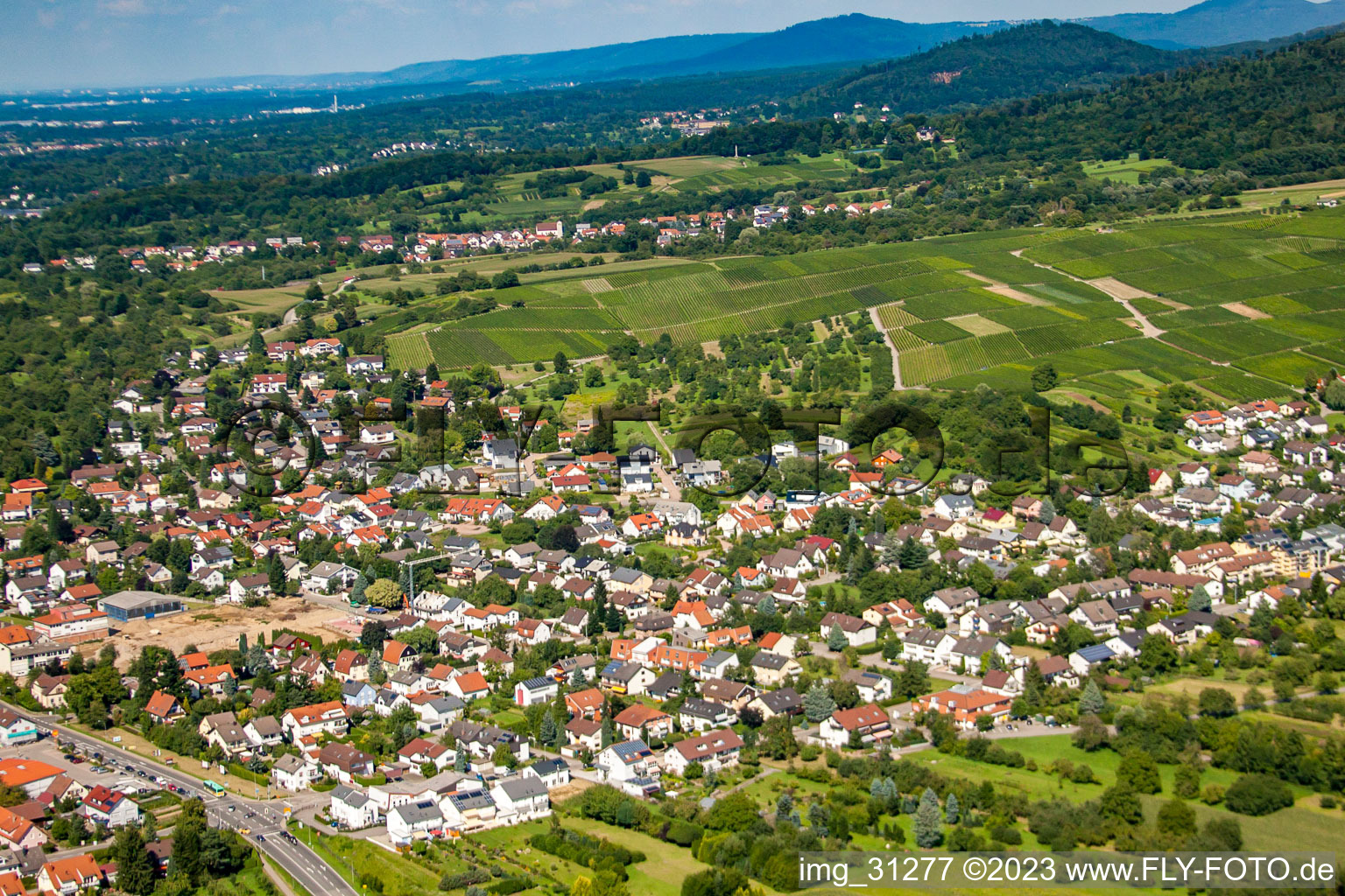 Vue aérienne de Du sud à Sinzheim dans le département Bade-Wurtemberg, Allemagne