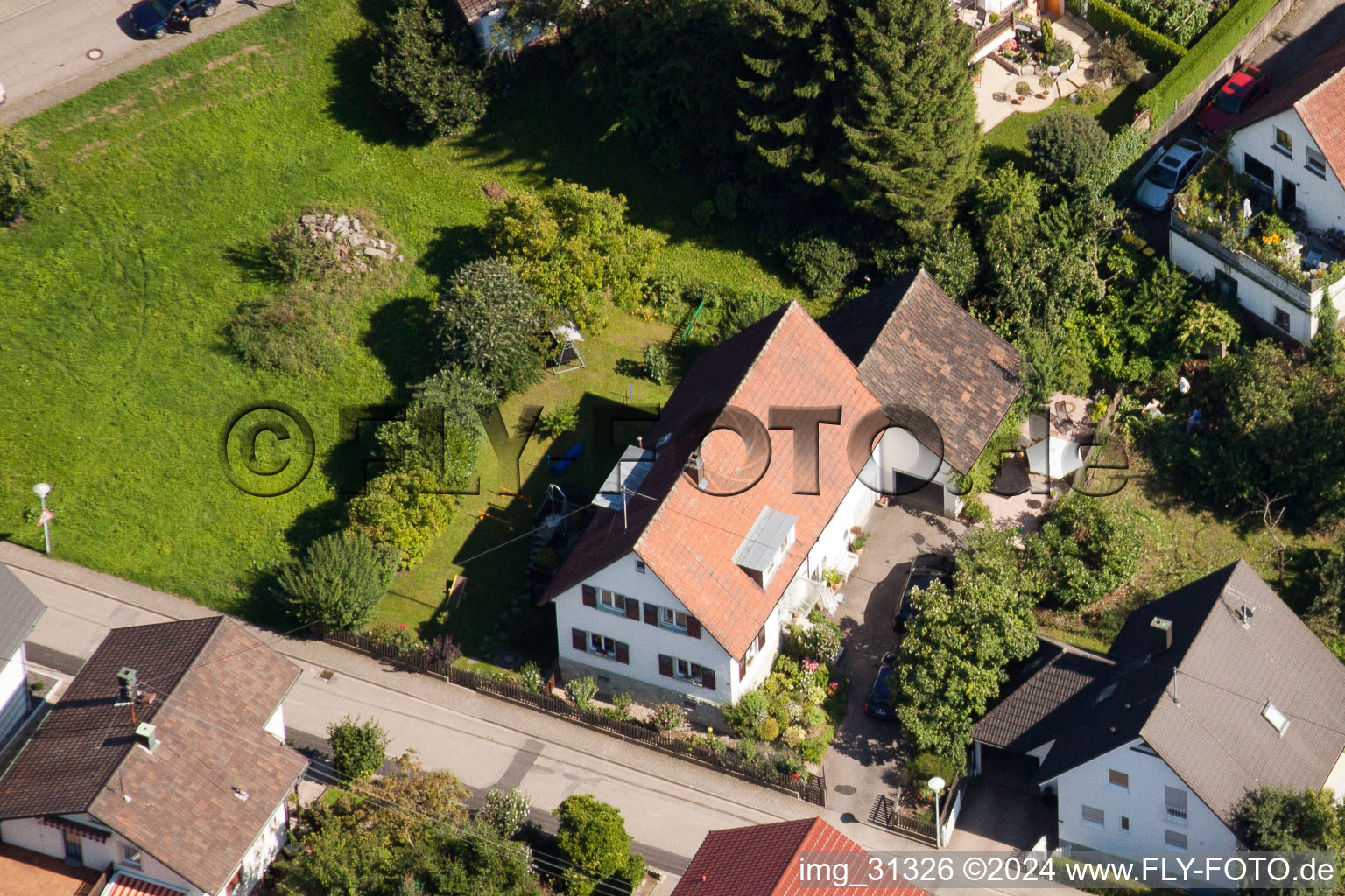 Vue aérienne de Varnhalt, Gartenstr à le quartier Gallenbach in Baden-Baden dans le département Bade-Wurtemberg, Allemagne