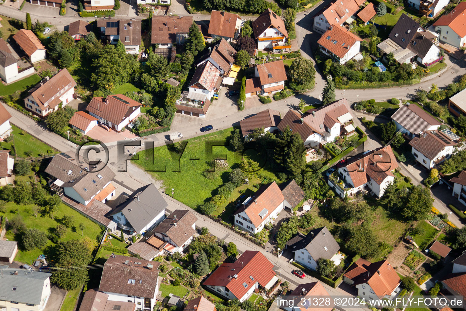 Photographie aérienne de Varnhalt, Gartenstr à le quartier Gallenbach in Baden-Baden dans le département Bade-Wurtemberg, Allemagne