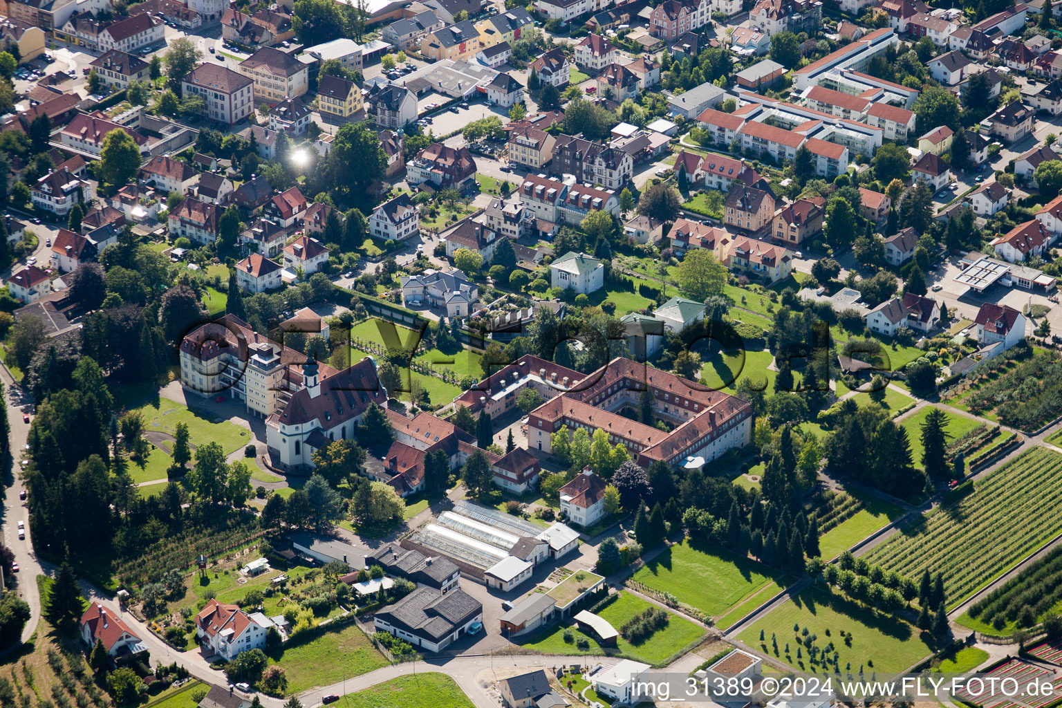 Vue aérienne de Monastère Maria Hilf à Bühl dans le département Bade-Wurtemberg, Allemagne