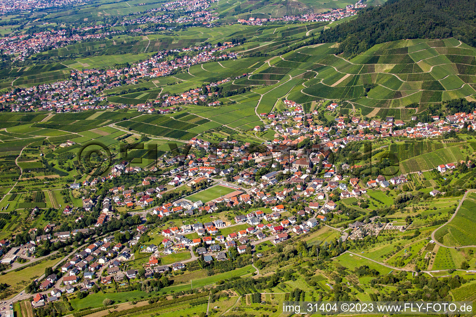 Vue aérienne de Vieux Suisse à le quartier Kappelwindeck in Bühl dans le département Bade-Wurtemberg, Allemagne