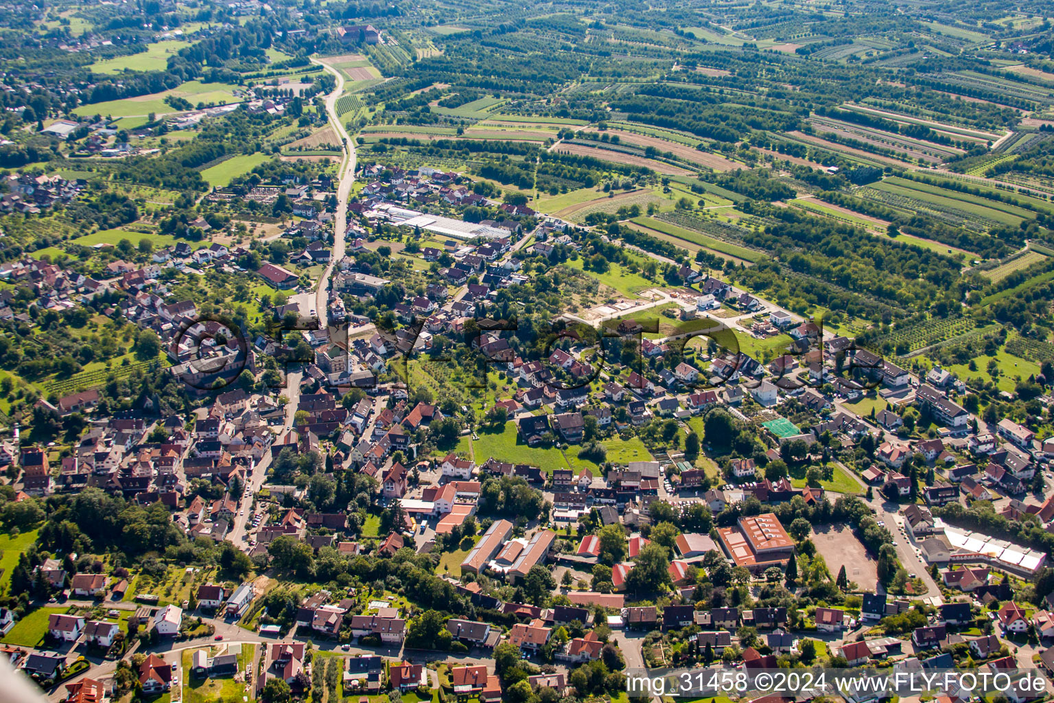 Vue aérienne de Bühl-Kappelwindeck à le quartier Aspich in Lauf dans le département Bade-Wurtemberg, Allemagne