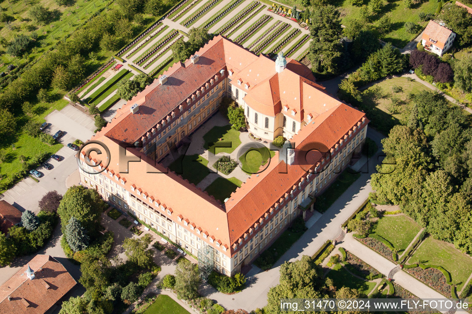 Vue aérienne de Ensemble immobilier du monastère Monastère des Sœurs Franciscaines Erlenbad eV Erlenbadstrasse à le quartier Obersasbach in Sasbach dans le département Bade-Wurtemberg, Allemagne