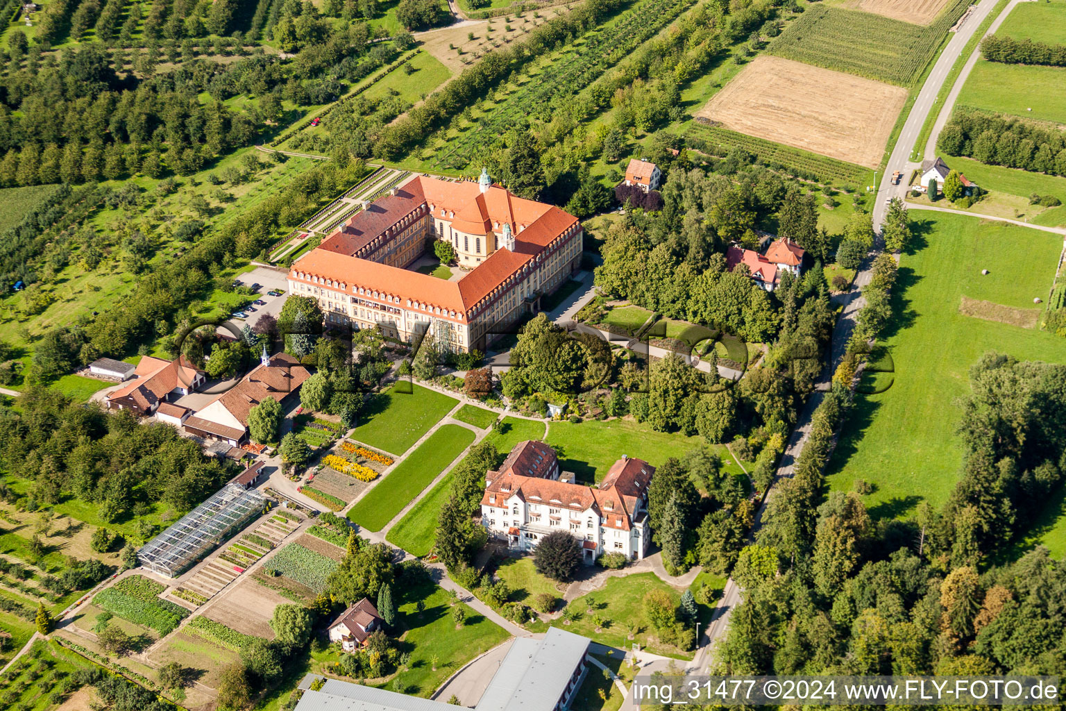 Vue oblique de Ensemble immobilier du monastère Monastère des Sœurs Franciscaines Erlenbad eV à le quartier Obersasbach in Sasbach dans le département Bade-Wurtemberg, Allemagne