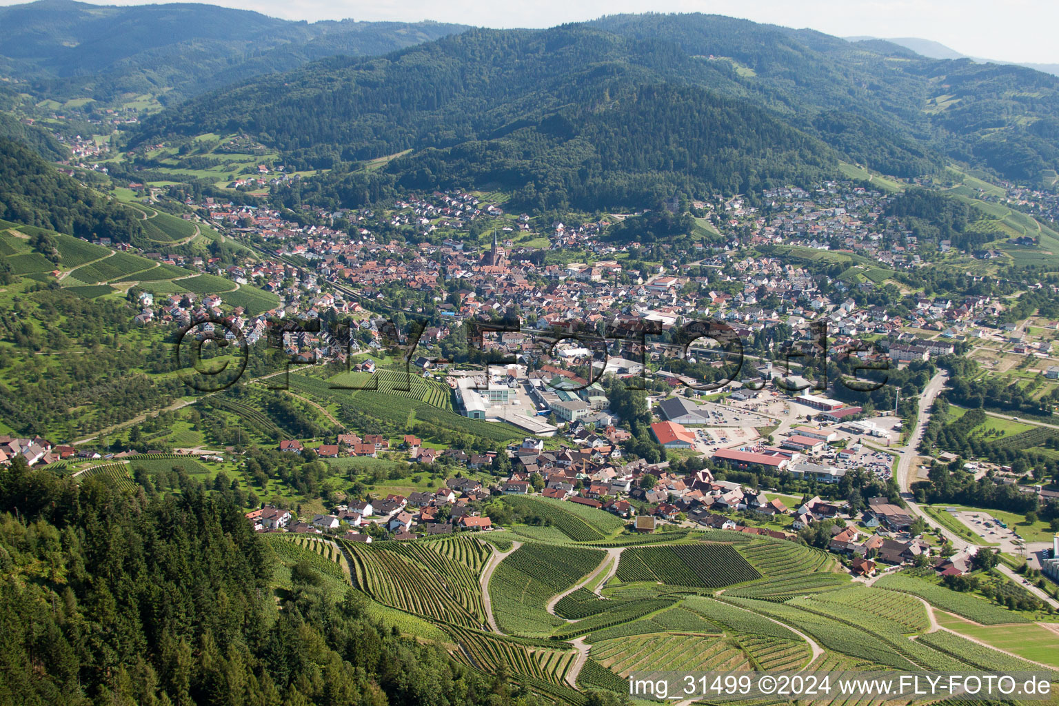 Vue aérienne de Kappelrodeck dans le département Bade-Wurtemberg, Allemagne