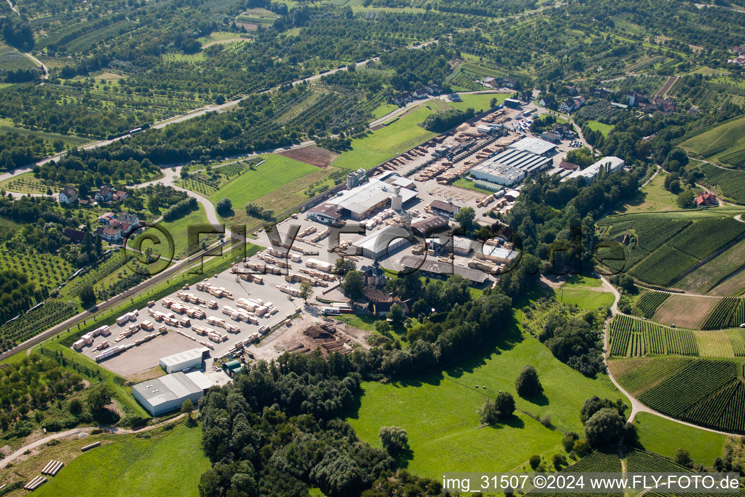 Vue aérienne de Locaux de scierie dans le quartier d'Oberachern à Achern dans le département Bade-Wurtemberg, Allemagne