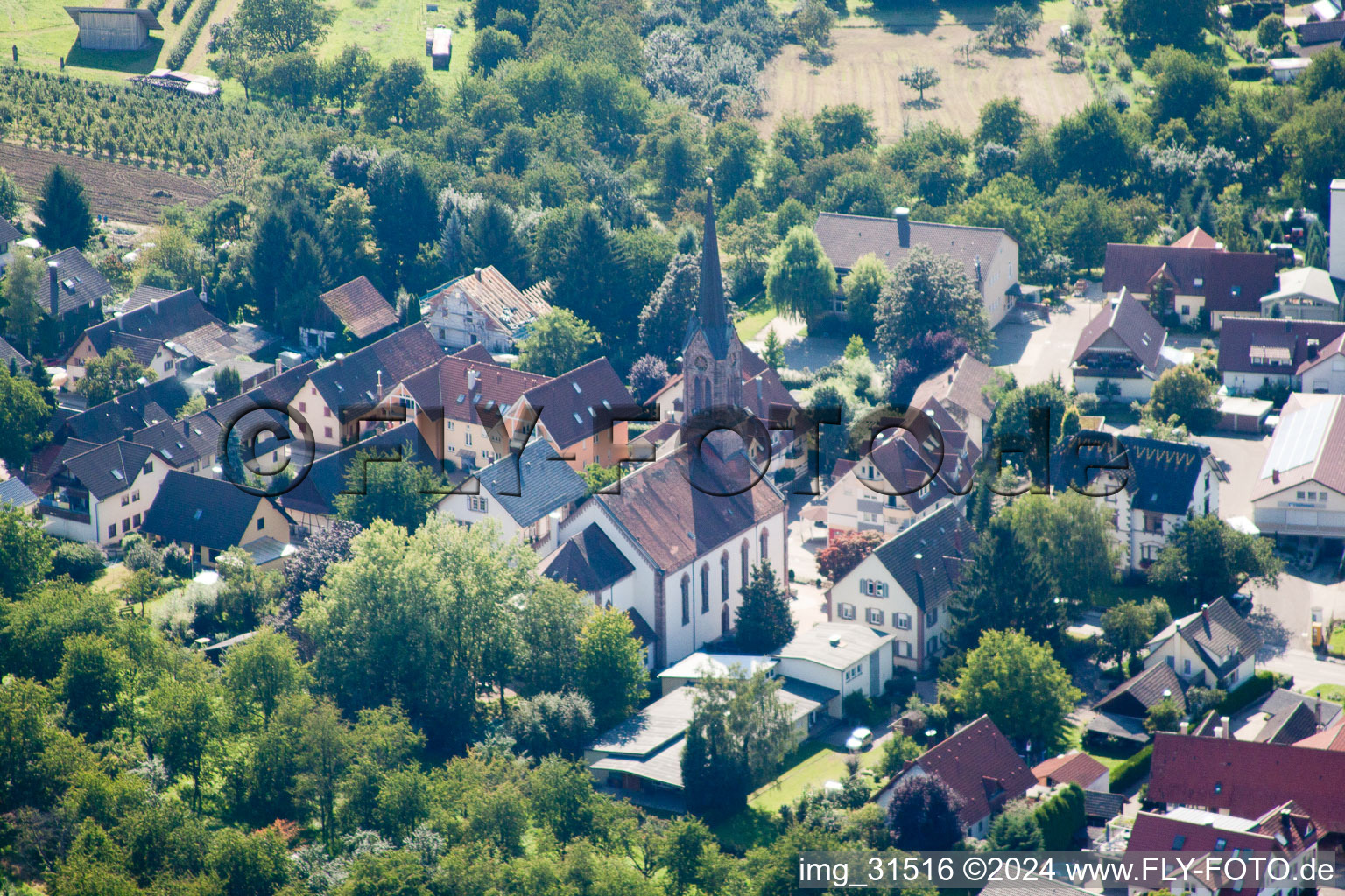 Vue aérienne de Saint-Romain à le quartier Mösbach in Achern dans le département Bade-Wurtemberg, Allemagne