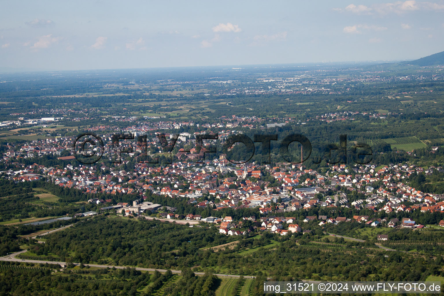 Vue aérienne de Du sud-est à le quartier Oberachern in Achern dans le département Bade-Wurtemberg, Allemagne