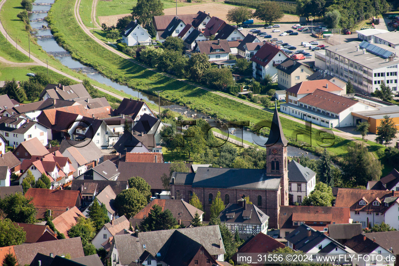 Vue aérienne de Zones riveraines du Rench à le quartier Erlach in Renchen dans le département Bade-Wurtemberg, Allemagne