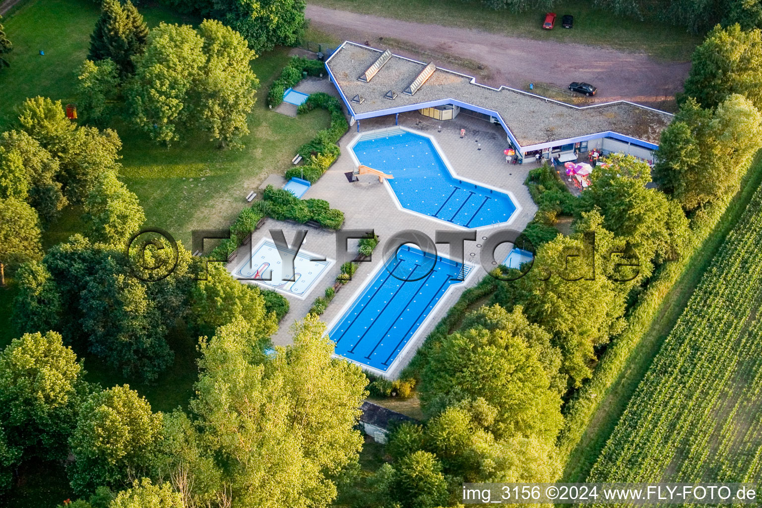 Photographie aérienne de Piscine extérieure à Steinfeld dans le département Rhénanie-Palatinat, Allemagne