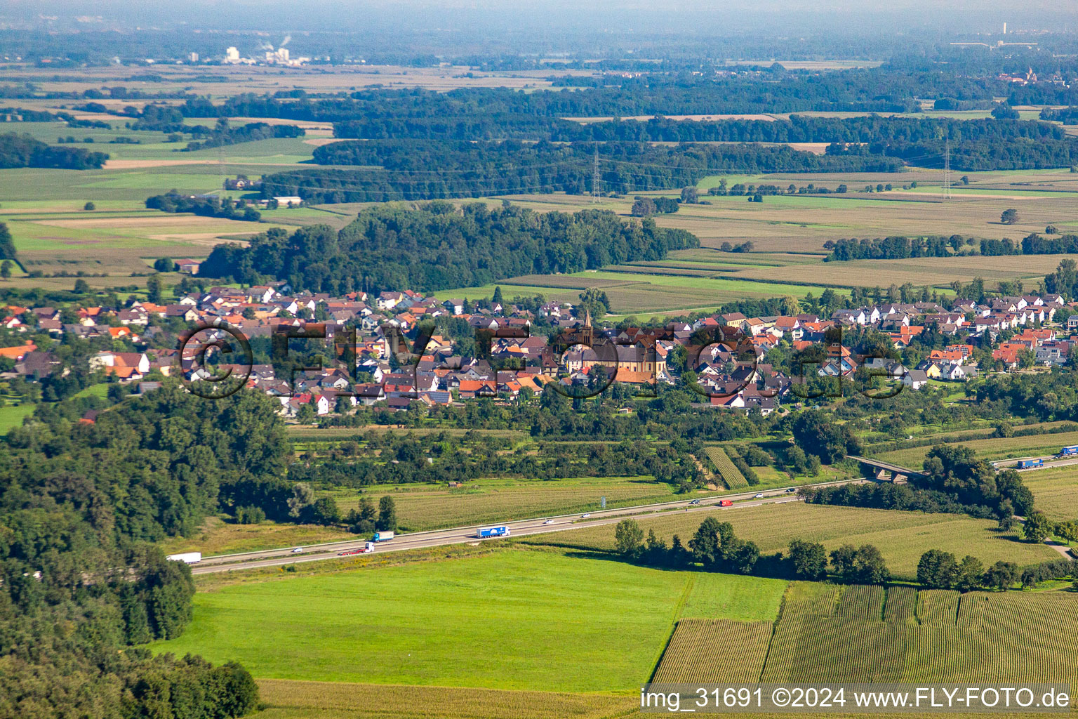 Vue aérienne de Du sud-est à le quartier Unzhurst in Ottersweier dans le département Bade-Wurtemberg, Allemagne