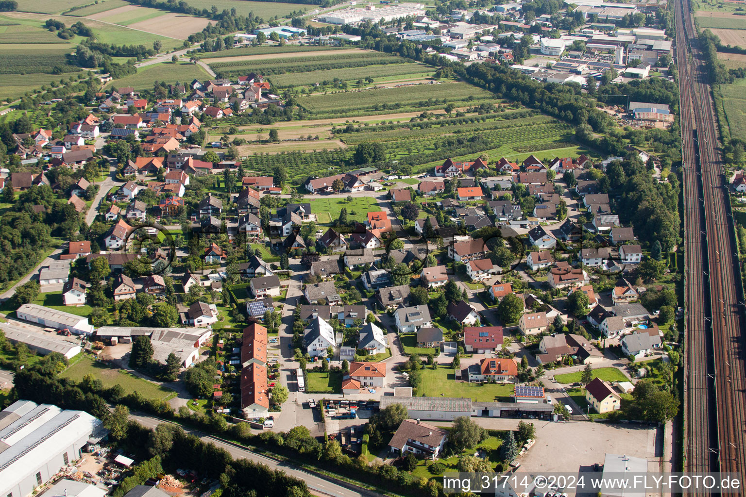 Vue aérienne de Quartier Hatzenweier in Ottersweier dans le département Bade-Wurtemberg, Allemagne