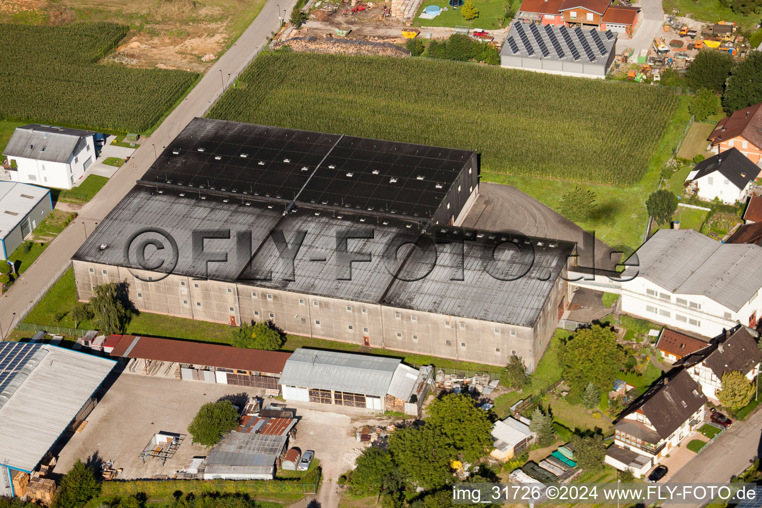 Vue d'oiseau de Site de l'usine Muffenrohr GmbH à le quartier Hatzenweier in Ottersweier dans le département Bade-Wurtemberg, Allemagne