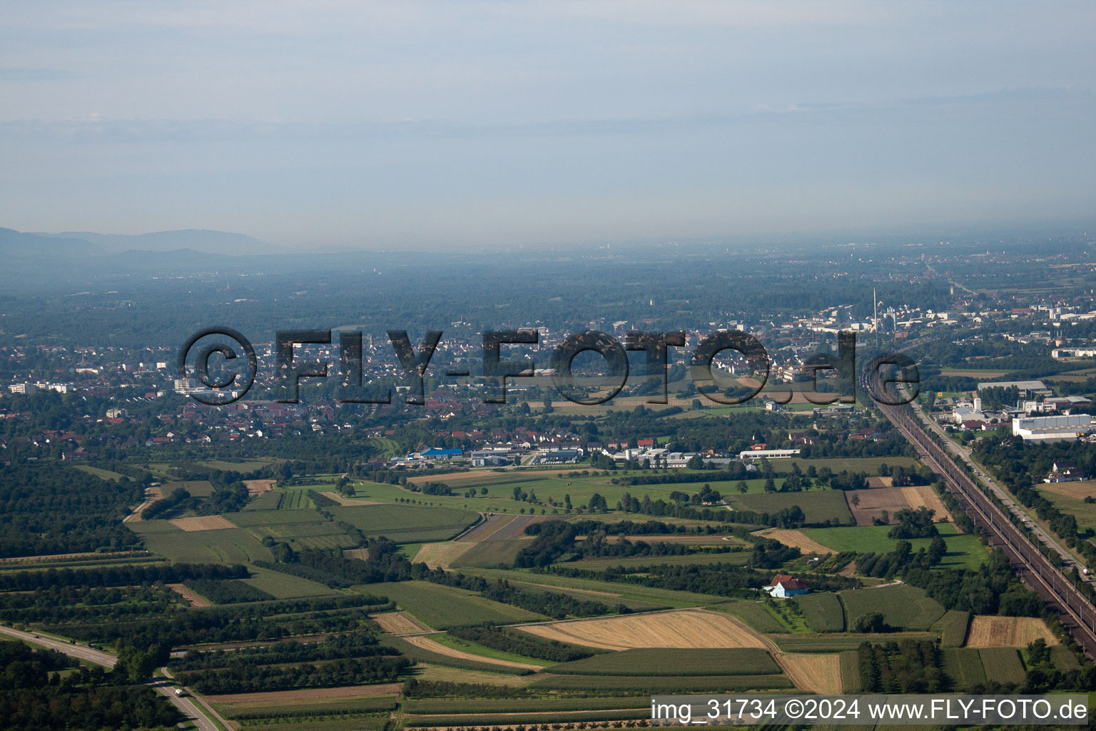 Vue aérienne de Du nord à Sasbach dans le département Bade-Wurtemberg, Allemagne