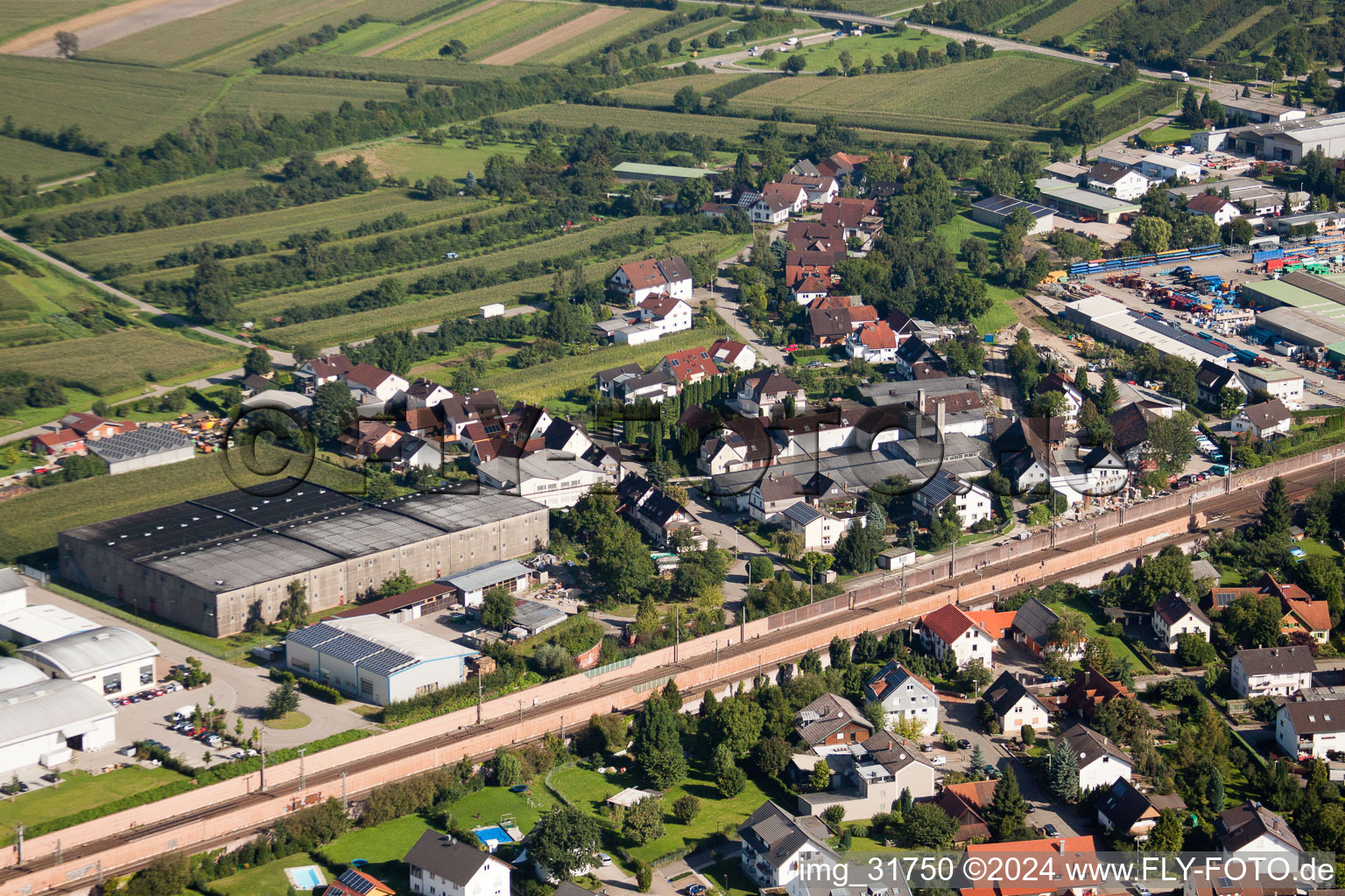 Vue oblique de Site de l'usine Muffenrohr GmbH à le quartier Hatzenweier in Ottersweier dans le département Bade-Wurtemberg, Allemagne