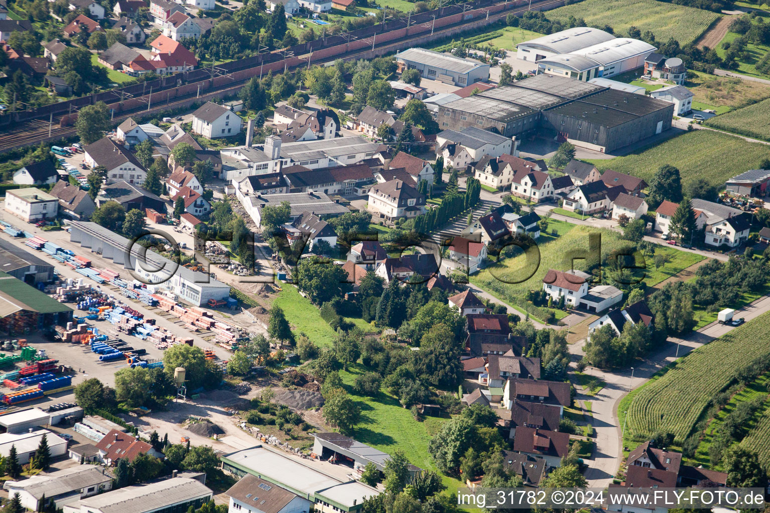 Vue oblique de Site de l'usine Muffenrohr GmbH à le quartier Hatzenweier in Ottersweier dans le département Bade-Wurtemberg, Allemagne