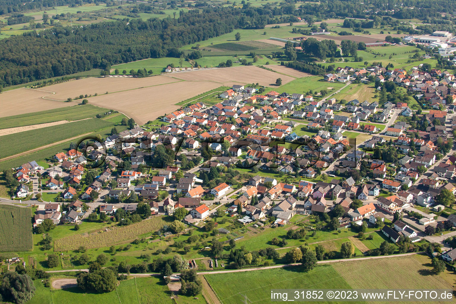 Vue aérienne de Quartier Kartung in Sinzheim dans le département Bade-Wurtemberg, Allemagne