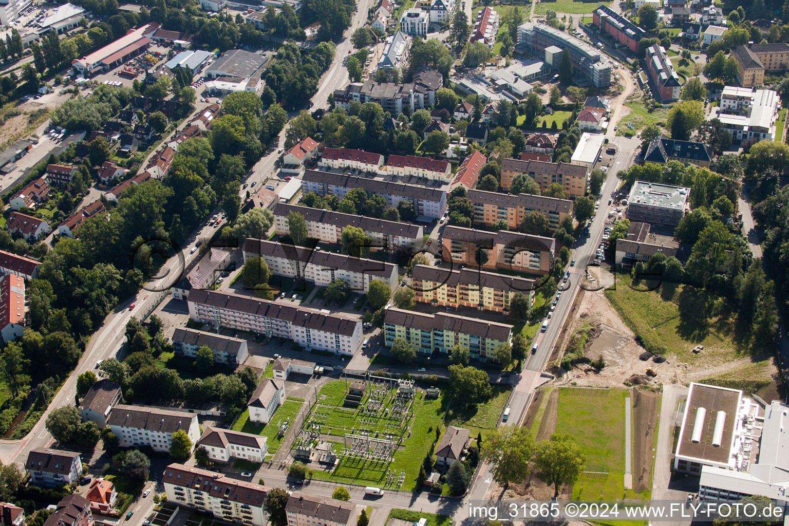 Vue aérienne de Breisigstraße Schwarwaldstr à le quartier Oos in Baden-Baden dans le département Bade-Wurtemberg, Allemagne