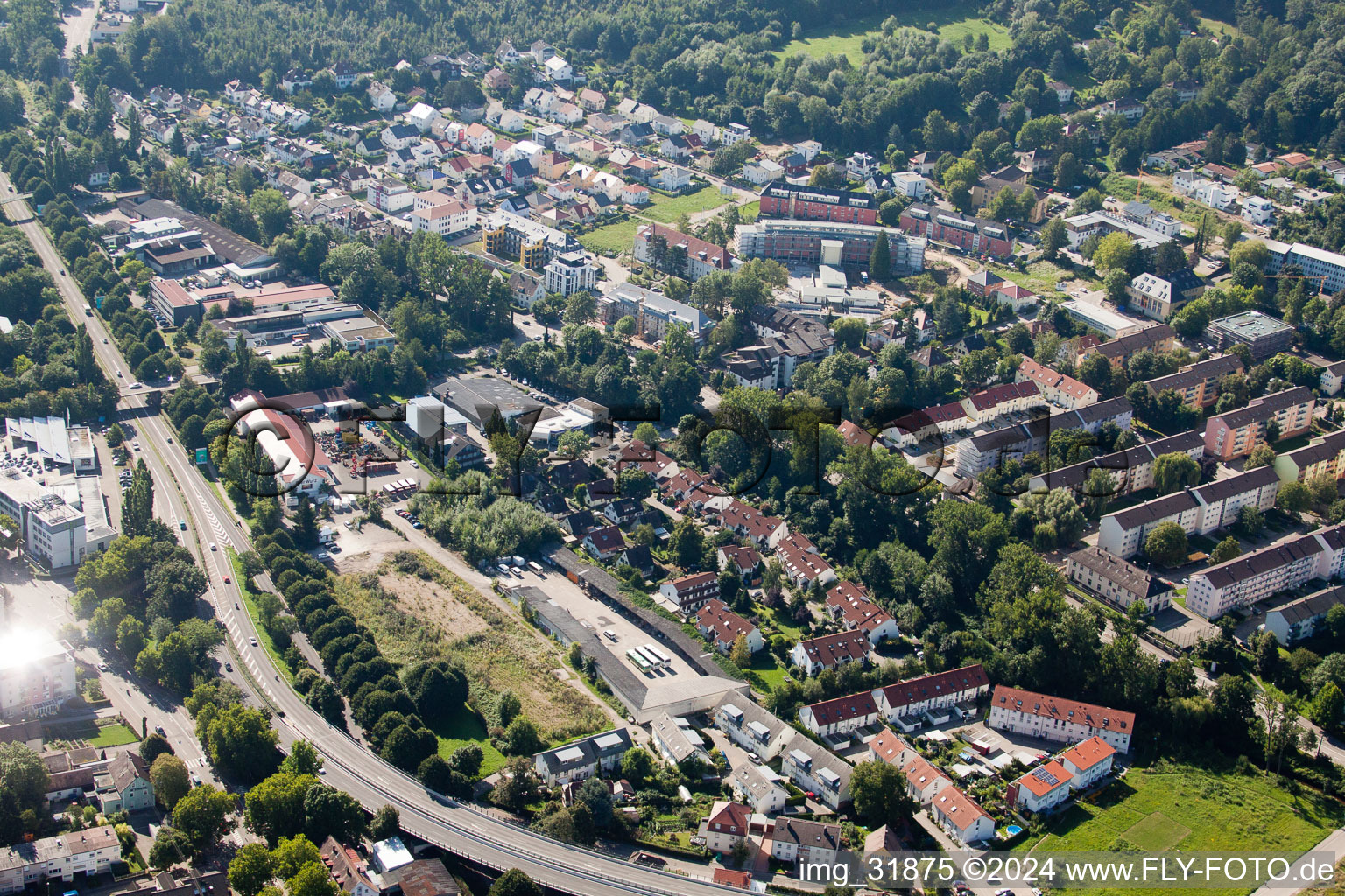 Vue aérienne de Europastr à le quartier Oos in Baden-Baden dans le département Bade-Wurtemberg, Allemagne