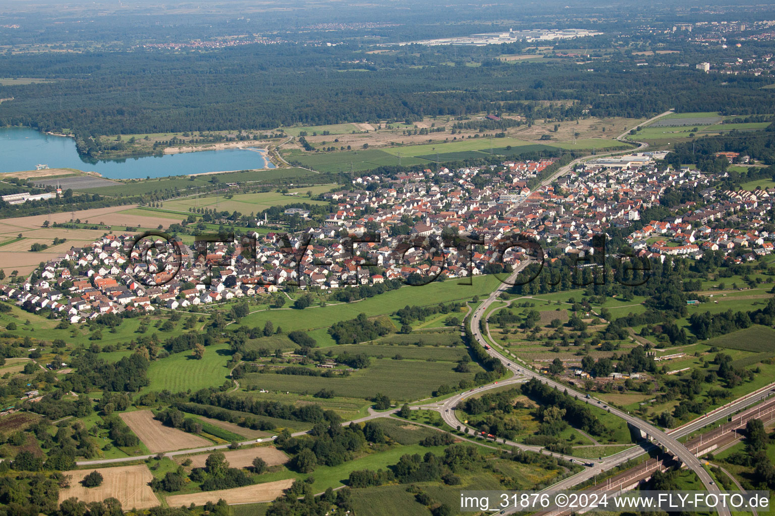 Vue aérienne de Quartier Sandweier in Baden-Baden dans le département Bade-Wurtemberg, Allemagne