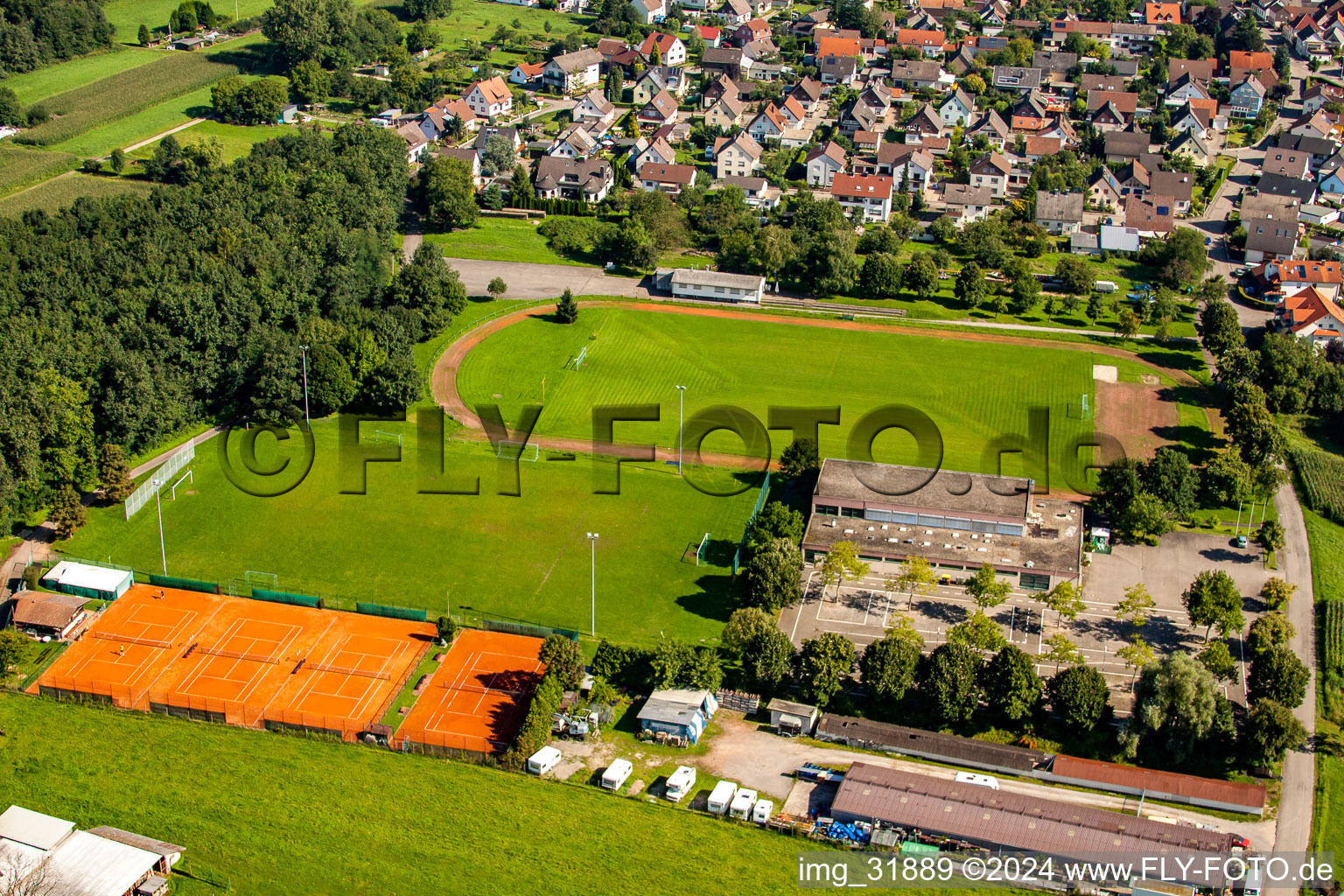 Vue aérienne de Club de foot 1919 Rauental à le quartier Rauental in Rastatt dans le département Bade-Wurtemberg, Allemagne