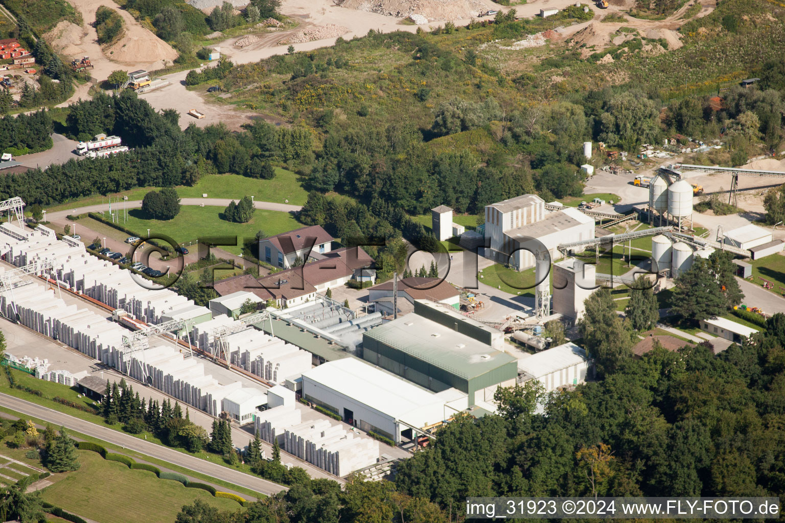 Photographie aérienne de Locaux de l'usine Heidelberger Kalksandstein GmbH - usine Durmersheim à Durmersheim dans le département Bade-Wurtemberg, Allemagne