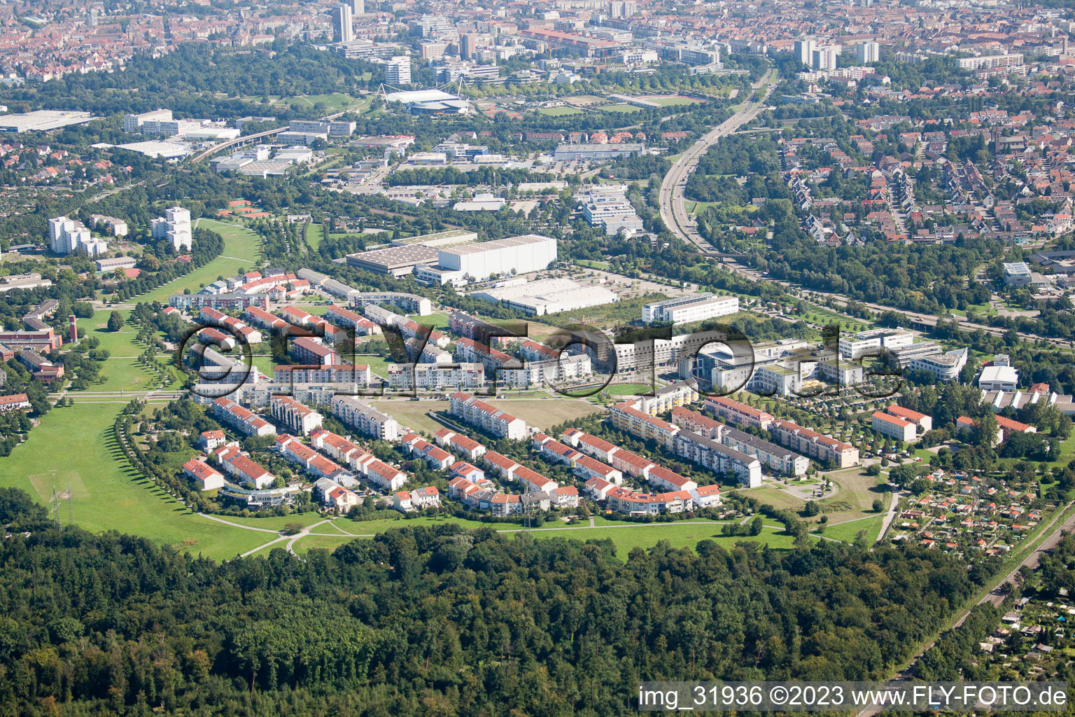 Enregistrement par drone de Quartier Oberreut in Karlsruhe dans le département Bade-Wurtemberg, Allemagne