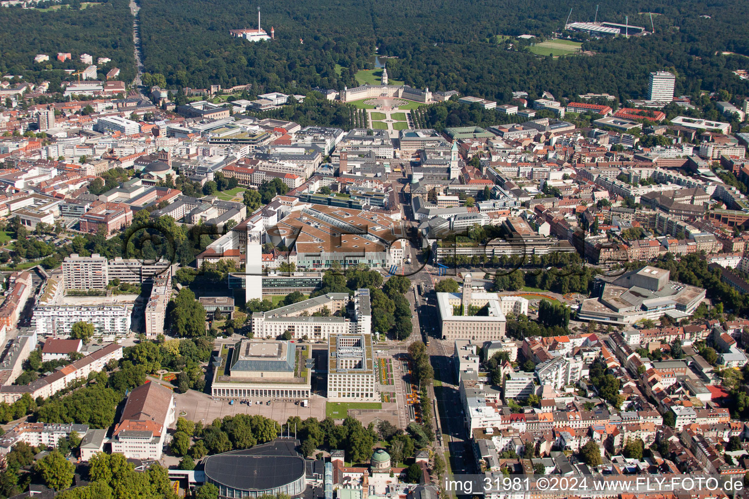 Vue aérienne de Hôtel Novotel Karlsruhe City Badenwerkstraße - Am Festplatz à le quartier Südweststadt in Karlsruhe dans le département Bade-Wurtemberg, Allemagne