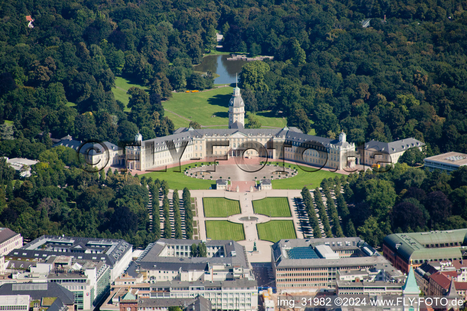 Vue aérienne de Verrouillage à le quartier Innenstadt-West in Karlsruhe dans le département Bade-Wurtemberg, Allemagne