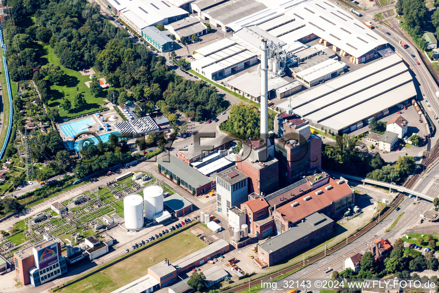 Vue aérienne de Centrale thermique de l'Ouest à le quartier Mühlburg in Karlsruhe dans le département Bade-Wurtemberg, Allemagne