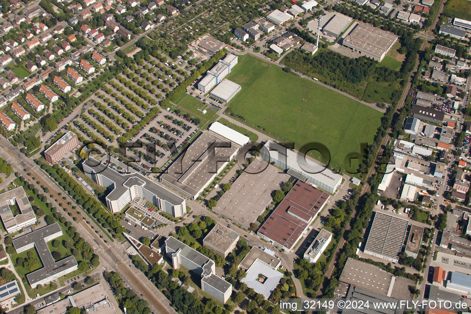 Vue aérienne de Rue G. Braun Siemens AG à le quartier Knielingen in Karlsruhe dans le département Bade-Wurtemberg, Allemagne